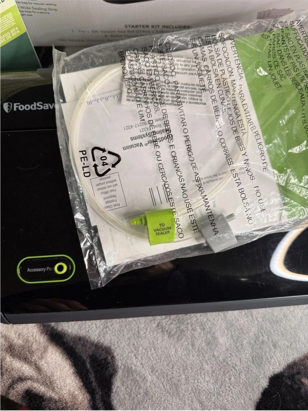 Food Saver Vacuum Sealing System  Fm2106